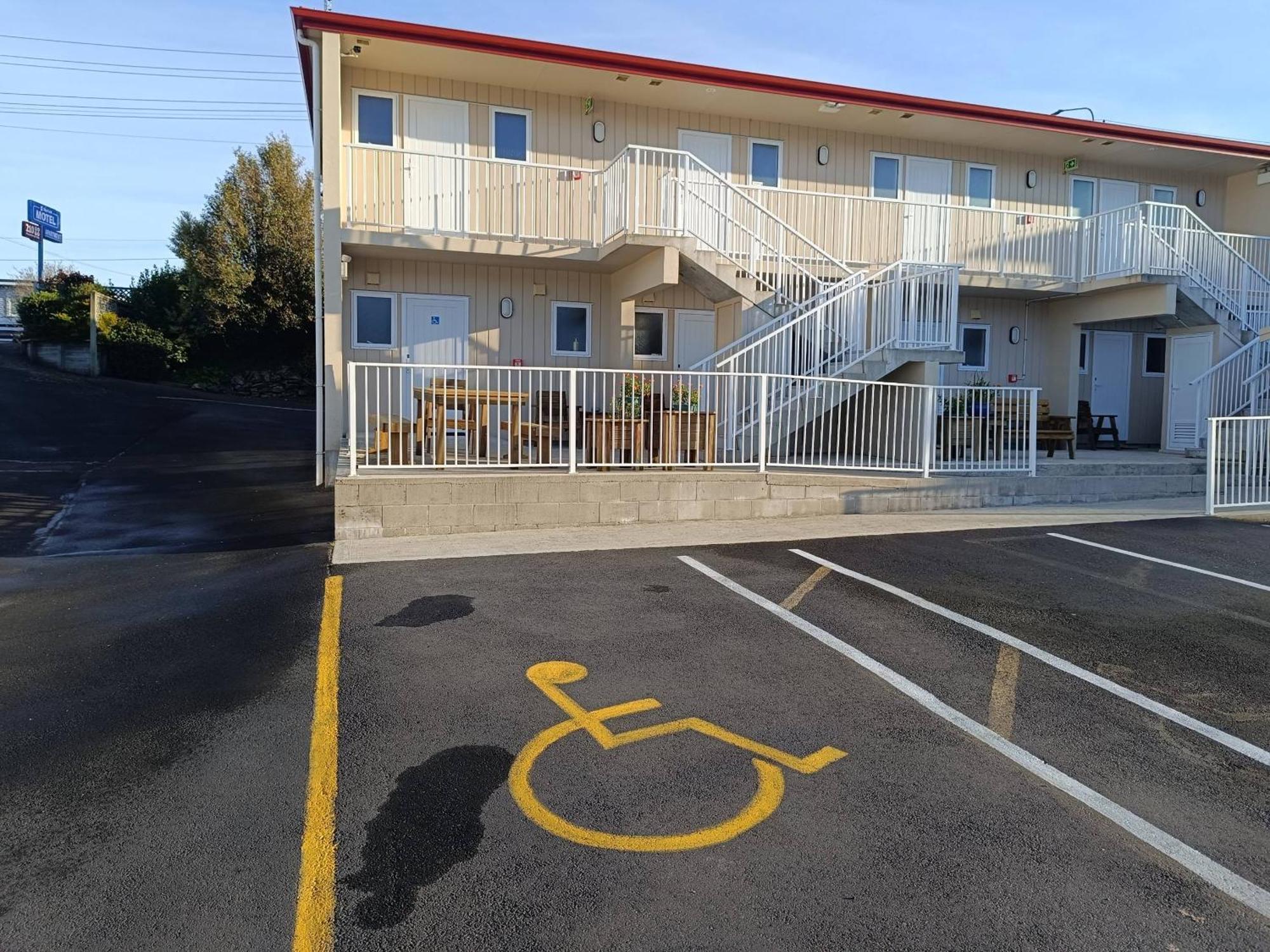 Bayfield Motel And Apartment Dunedin Eksteriør billede